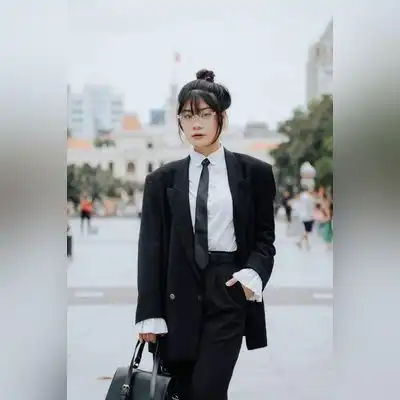 吕露帆